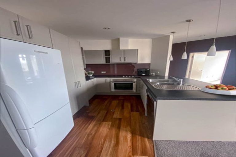 Photo of property in 8 Lipman Street, Mount Victoria, Wellington, 6011