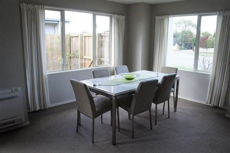 Photo of property in 2 Sheraton Place, Redwood, Christchurch, 8051