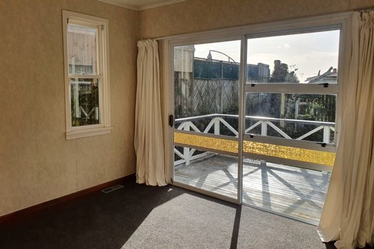 Photo of property in 21 Havelock Place, Blagdon, New Plymouth, 4310