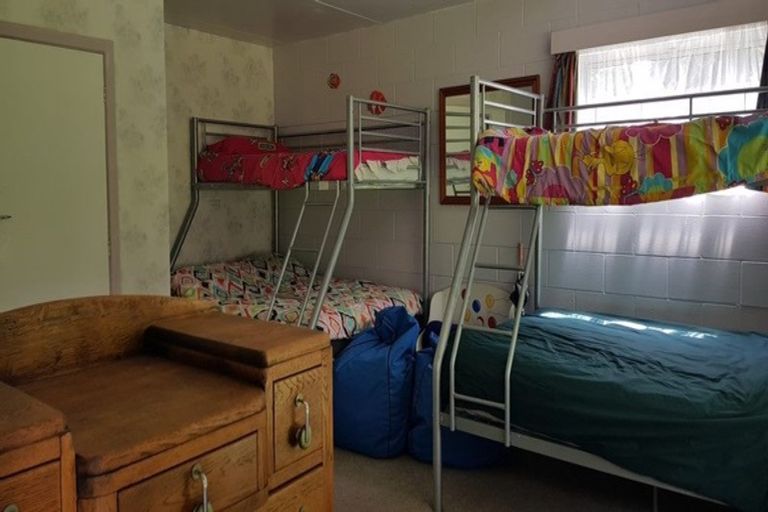 Photo of property in 12 Omutu Street, Oakura, Hikurangi, 0184