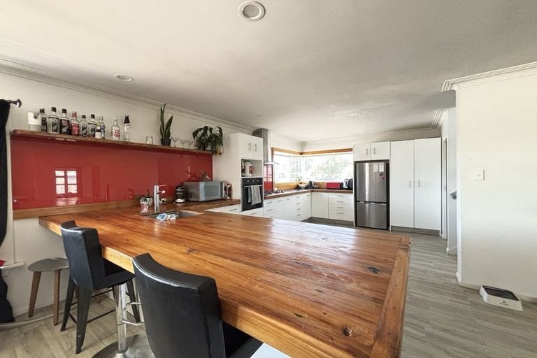 Photo of property in 1/125 Springs Road, Hornby, Christchurch, 8042