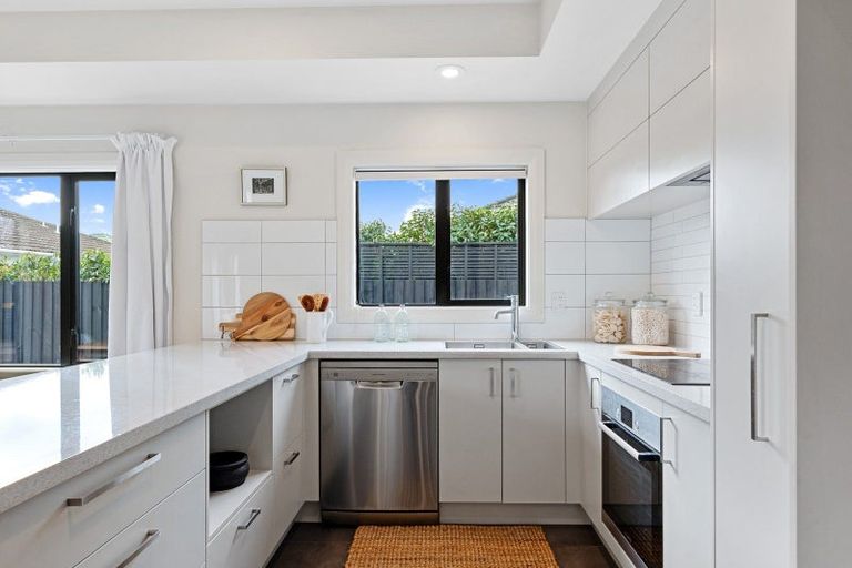 Photo of property in 1/118 Innes Road, St Albans, Christchurch, 8052