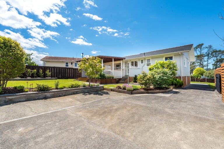 Photo of property in 6 Thornlow Street, Glendene, Auckland, 0602