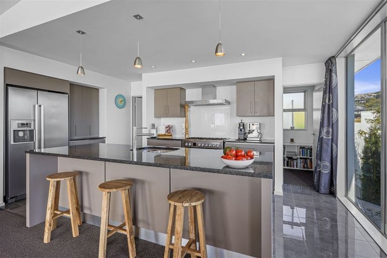 Photo of property in 4 Gazelle Lane, Redcliffs, Christchurch, 8081