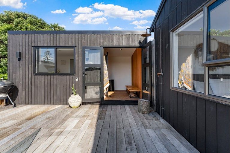 Photo of property in 34 Omaha Drive, Omaha, 0986