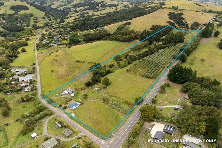 Photo of property in 8 Takamatua Valley Road, Takamatua, Akaroa, 7581