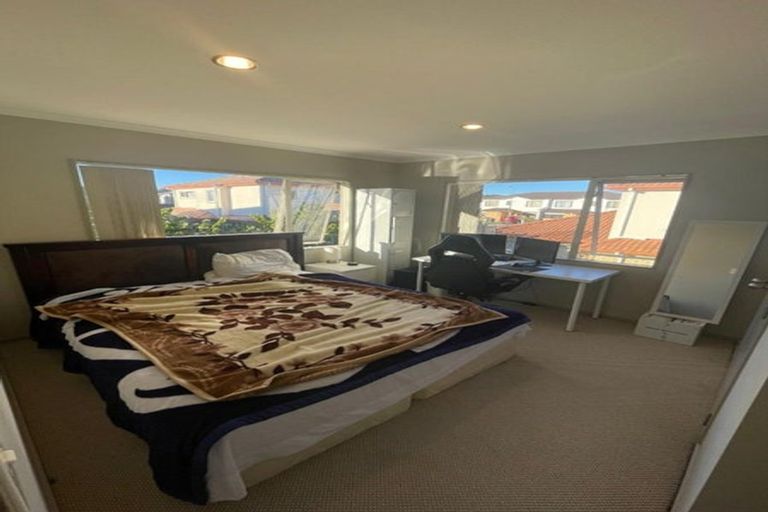 Photo of property in 10 Agapanthus Place, Flat Bush, Auckland, 2016