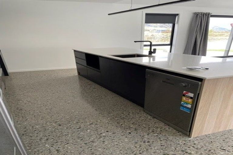 Photo of property in 69 Shepherd Road, Jacks Point, Queenstown, 9371