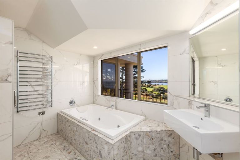 Photo of property in 364 Pinecrest Drive, Gulf Harbour, Whangaparaoa, 0930