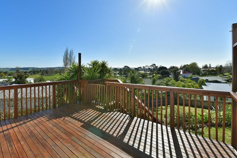 Photo of property in 7a Hand Road, Helensville, 0800
