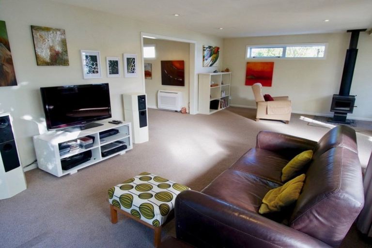 Photo of property in 11 Ruru Road, Otaihanga, Paraparaumu, 5036