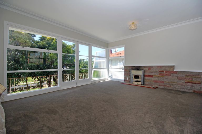 Photo of property in 34 Beaubank Road, Kelston, Auckland, 0602