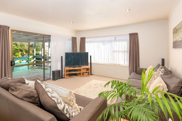 Photo of property in 34 Rothery Road, Hillpark, Auckland, 2102