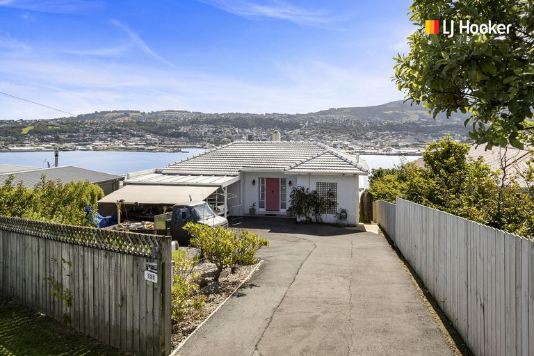 Photo of property in 121 Larnach Road, Vauxhall, Dunedin, 9013
