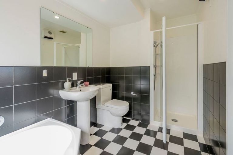 Photo of property in 52 Rutherford Drive, Waikanae Beach, Waikanae, 5036