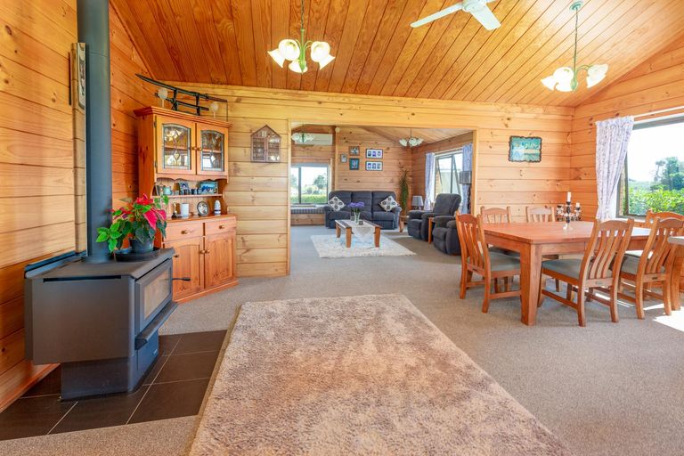 Property details for 1398 Glenbrook Waiuku Road, Glenbrook, Waiuku, 2681