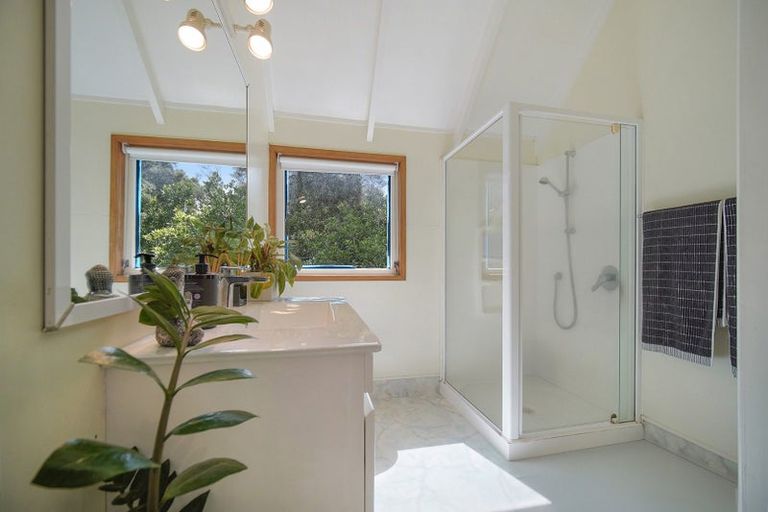 Photo of property in 1/22 Rangatira Road, Birkenhead, Auckland, 0626