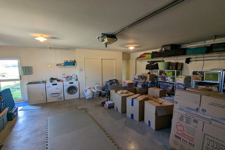 Photo of property in 10 Crown Hill, Paraparaumu, 5032