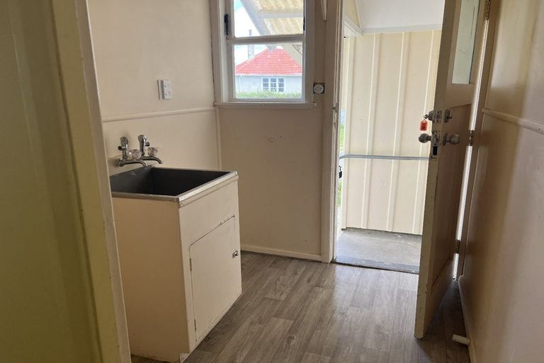 Photo of property in 13 Goldsmith Crescent, Levin, 5510