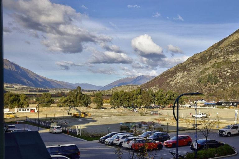 Photo of property in Wyndham Gardens Apartments, 110/30 Red Oaks Drive, Frankton, Queenstown, 9300