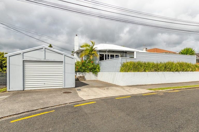 Photo of property in 39 Tokomaru Street, Welbourn, New Plymouth, 4312