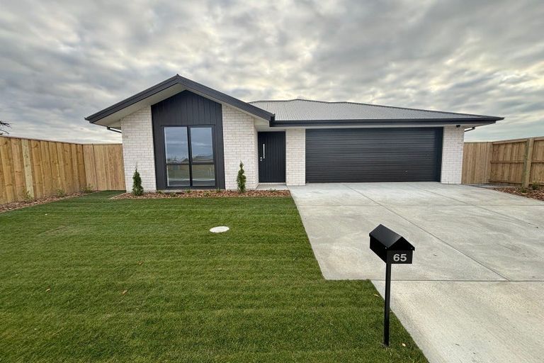 Photo of property in 65 Mehrtens Crescent, Woodend, 7691