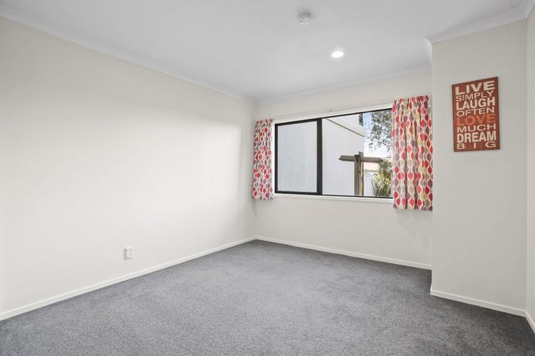 Photo of property in 27b Challinor Street, Pakuranga, Auckland, 2010