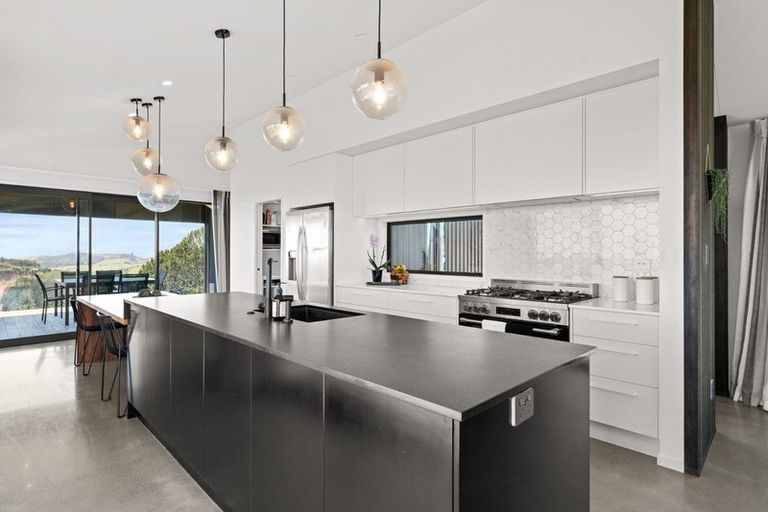 Photo of property in 668 Kaitemako Road, Welcome Bay, Tauranga, 3175