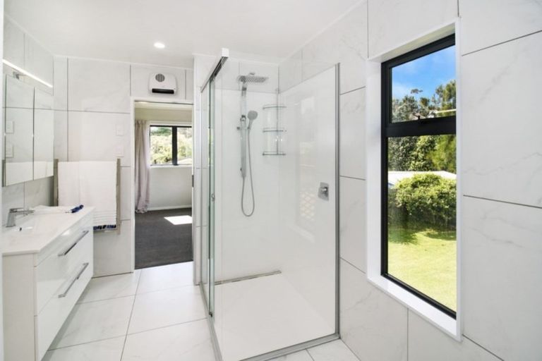 Photo of property in 2 Motukari Place, Onaero, Waitara, 4383