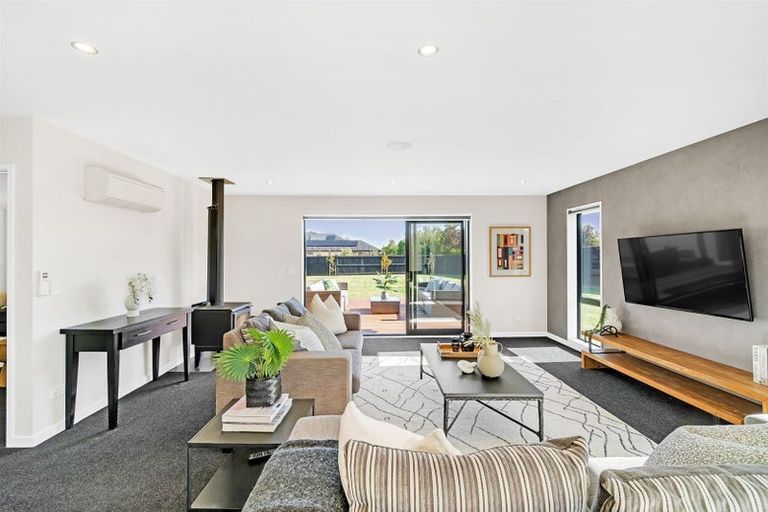 Photo of property in 43 Jacks Drive, West Melton, 7618