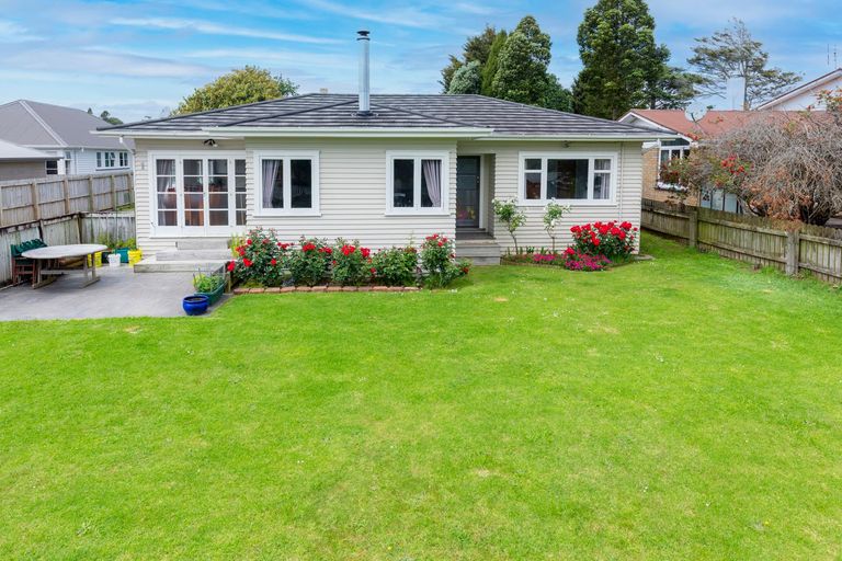 Photo of property in 1 Carr Street, Tuakau, 2121