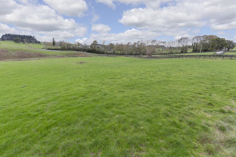 Photo of property in 814 Paparata Road, Mangatawhiri, Bombay, 2675