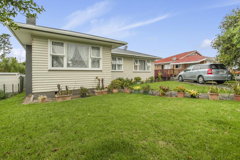 Photo of property in 6 Tindall Crescent, Otara, Auckland, 2023