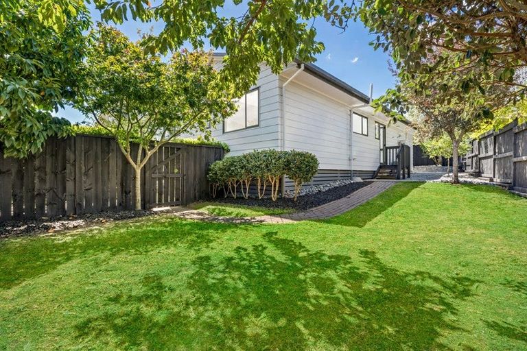 Photo of property in 69a Kervil Avenue, Te Atatu Peninsula, Auckland, 0610