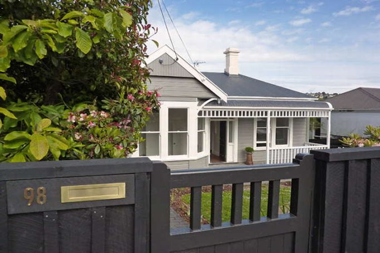 Photo of property in 98 Kenmure Road, Belleknowes, Dunedin, 9011