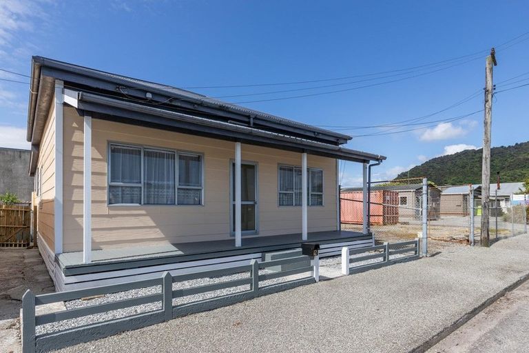 Photo of property in 12 Swainson Street, Greymouth, 7805