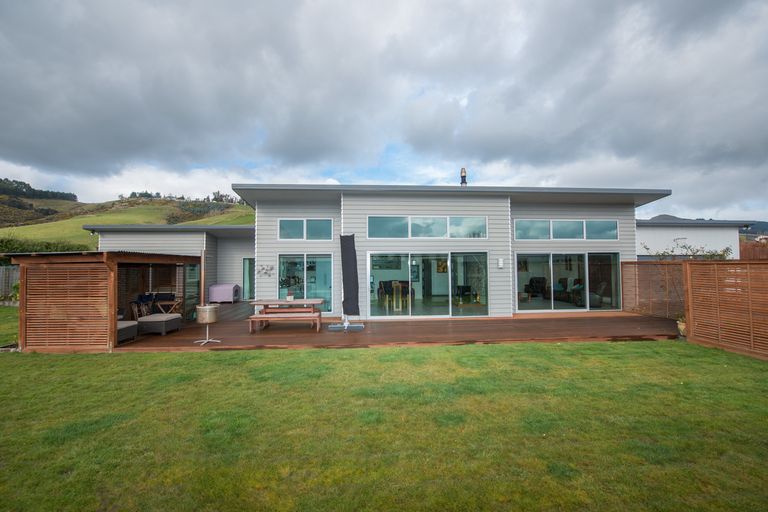 Photo of property in 16 Irwin Logan Drive, Mosgiel, 9024