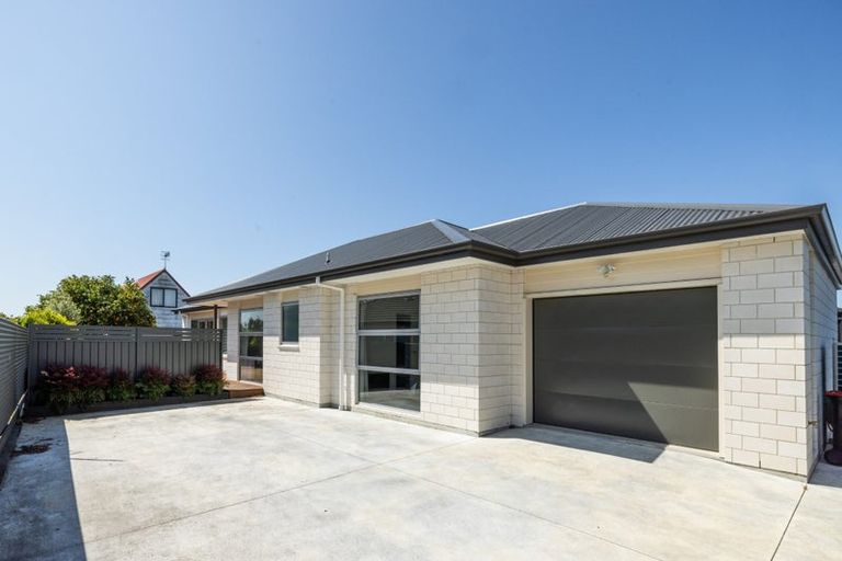 Photo of property in 33a O'dowd Road, Taradale, Napier, 4112