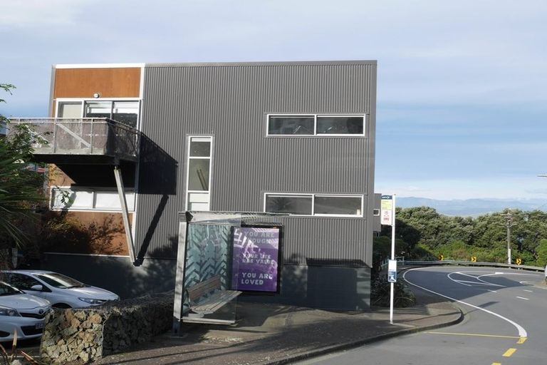 Photo of property in 18/2 Onslow Road, Khandallah, Wellington, 6035