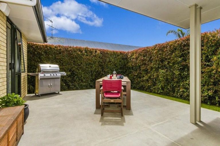 Photo of property in 45 Te Wharau Drive, Greenhithe, Auckland, 0632