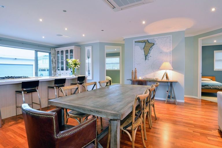 Photo of property in 215 Newcastle Street, Mahia, 4198