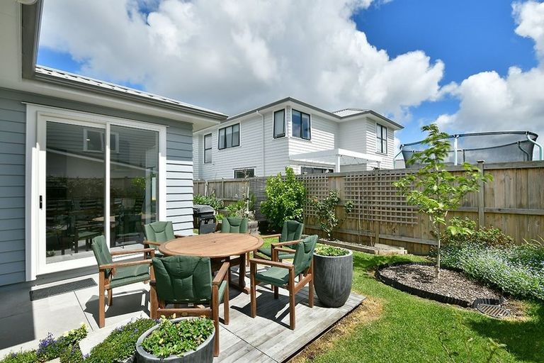 Photo of property in 5 Leggett Lane, Red Beach, 0932