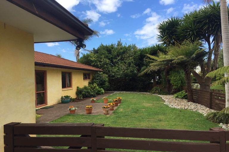 Photo of property in 33 Rarere Terrace, Kerikeri, 0230