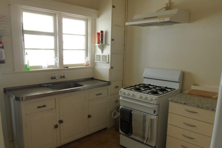 Photo of property in Astoria Flats, 365 The Terrace, Te Aro, Wellington, 6011