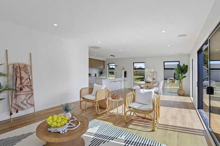 Photo of property in 2 Coe Street, Halswell, Christchurch, 8025