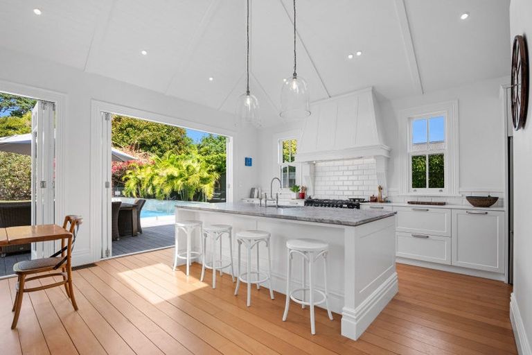 Photo of property in 58 Albert Road, Devonport, Auckland, 0624