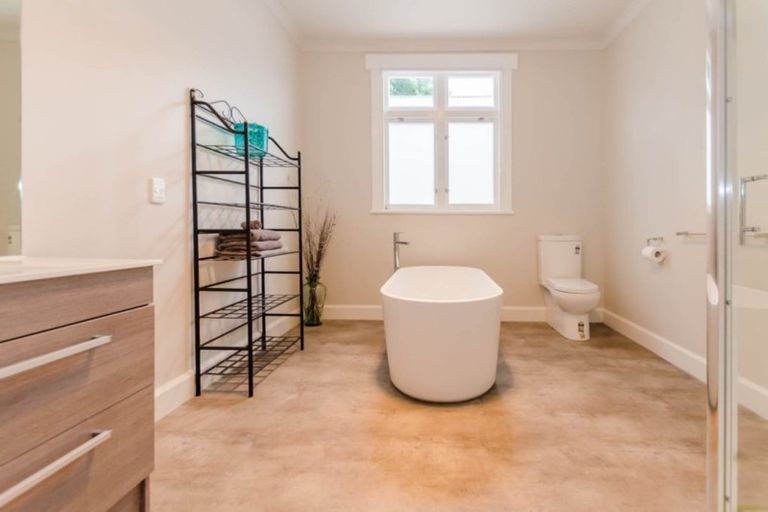 Photo of property in 19 Kew Grove, Raumati Beach, Paraparaumu, 5032