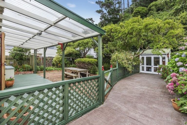 Photo of property in 38 Derwent Street, Island Bay, Wellington, 6023