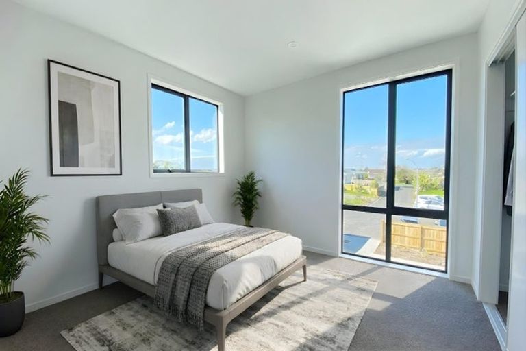 Photo of property in 11d Kelburn Lane, Mangere, Auckland, 2022