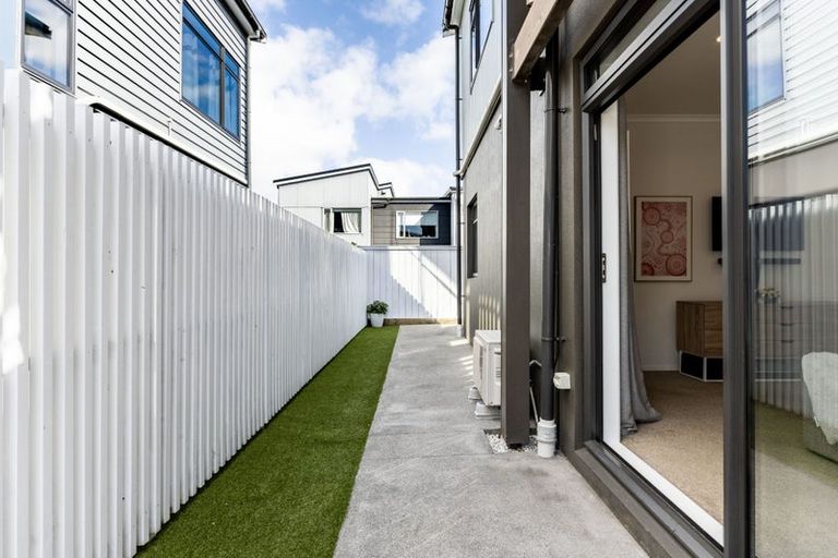 Photo of property in 26 Mollusc Road, Hobsonville, Auckland, 0616